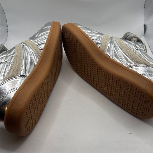 Steve Madden Silver Metallic Madrid Sneakers SZ 9.5 lace up casual vegan  NIB - Picture 6 of 13